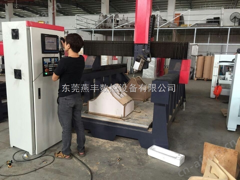 双曲铝压弧拉弧滚弧模具雕刻机