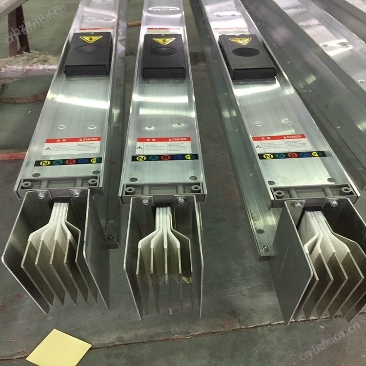 户外高低压封闭式母线