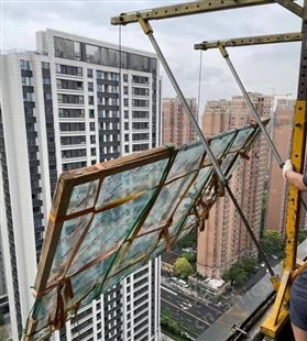 专业吊家具上楼 安全便捷 快速上门 高层吊装沙发床垫浴缸上楼
